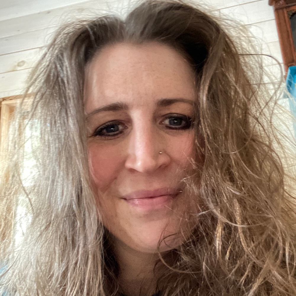 Meet your Posher, Hillary